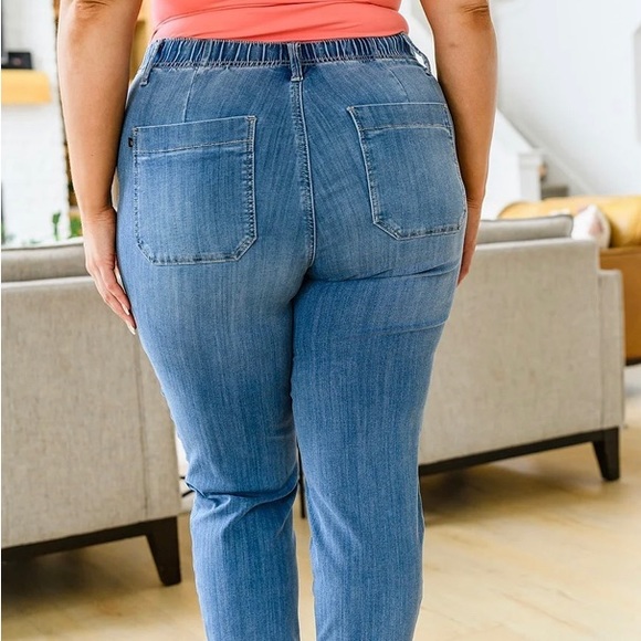 Judy Blue Airplane Mode Joggers -New With Tags - Picture 3 of 5